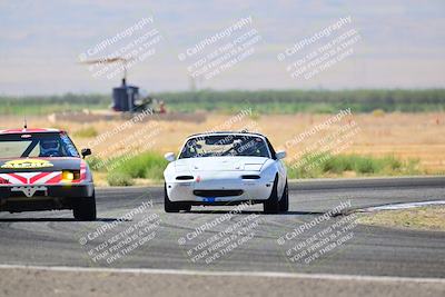 media/Sep-29-2024-24 Hours of Lemons (Sun) [[6a7c256ce3]]/Sunrise (1115a-1130a)/